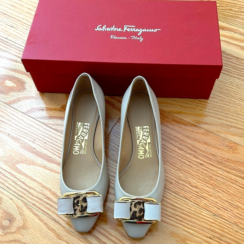 Salvatore Ferragamo 1” height shoes